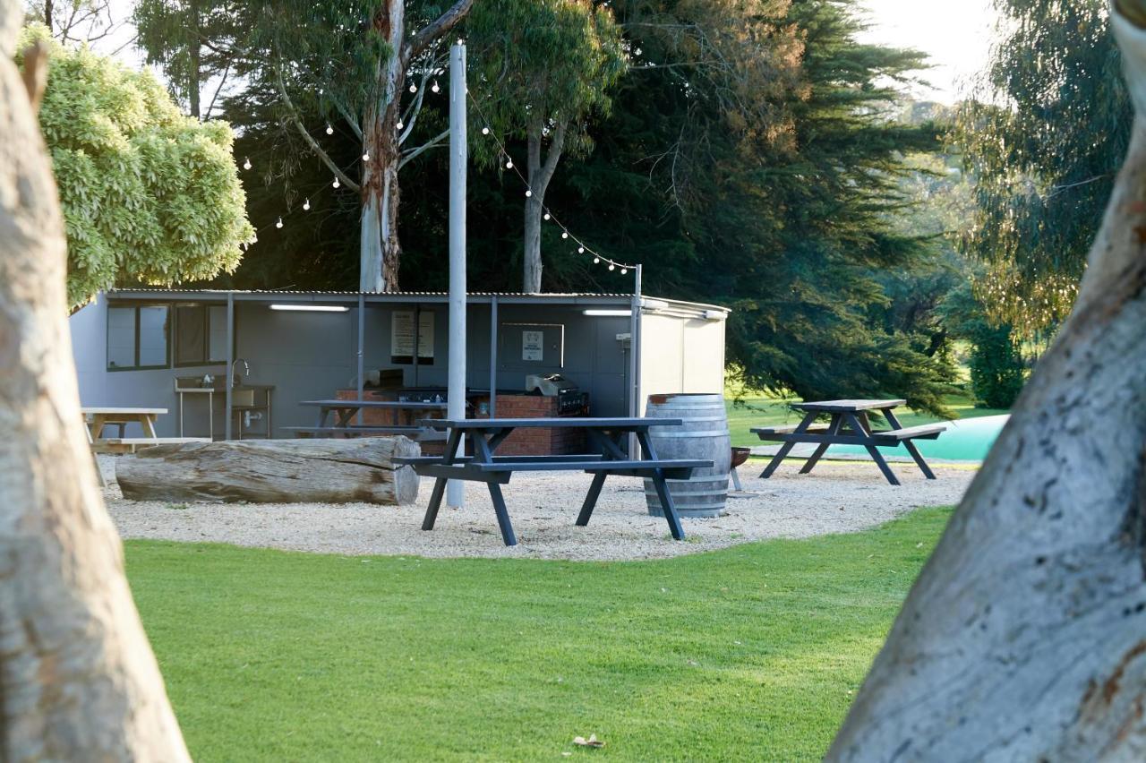 Pine Country Caravan Park Mount Gambier Exteriör bild